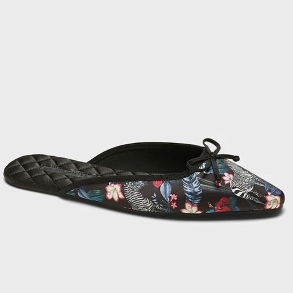 Banana Republic Chic Black Zebra and Floral Women's Slippers size 6.5-7.5 NEW